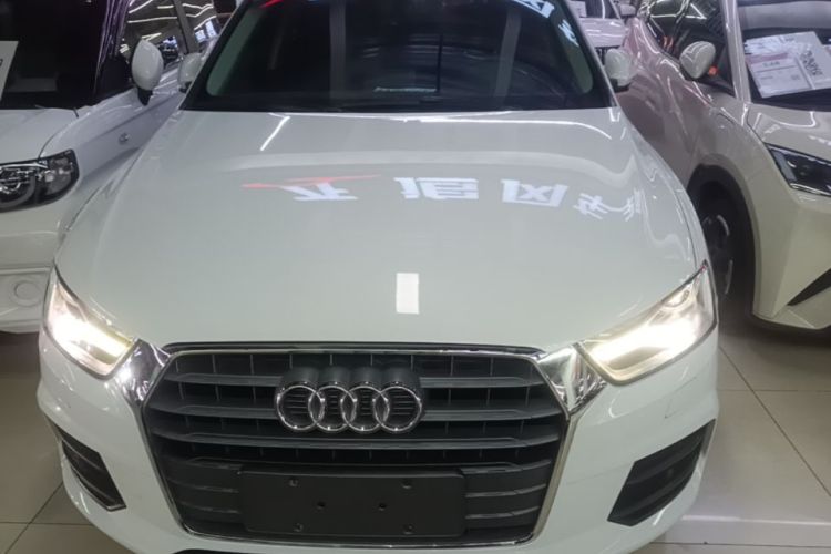 Audi Q3 2017 car image #3