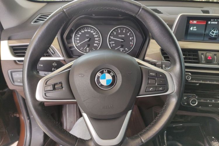 BMW X1 2019 car image #11