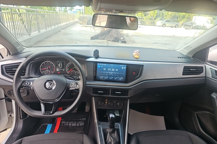 Volkswagen Polo 2021 car image #11