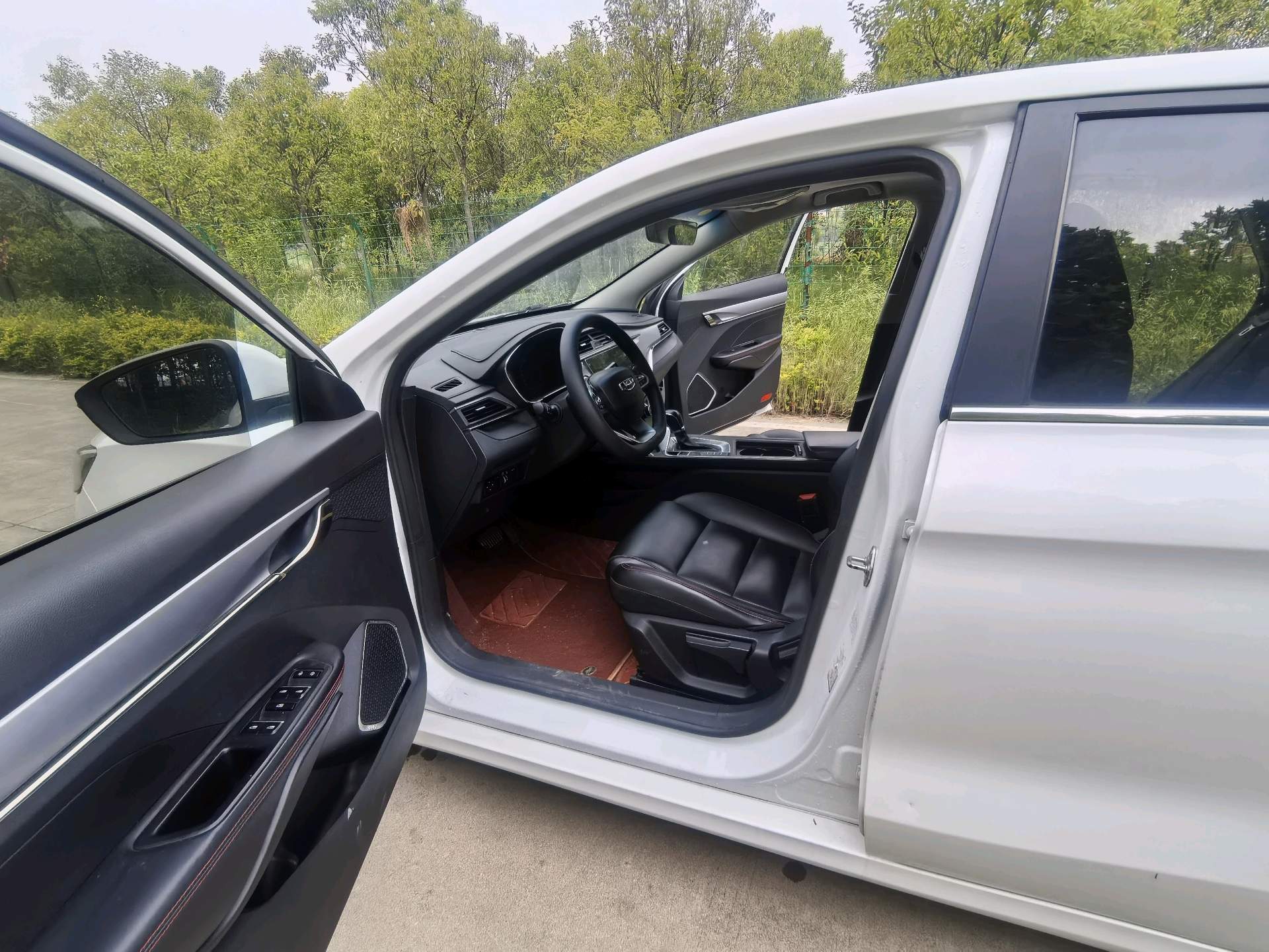 GEELY Binray 2019 car image #7