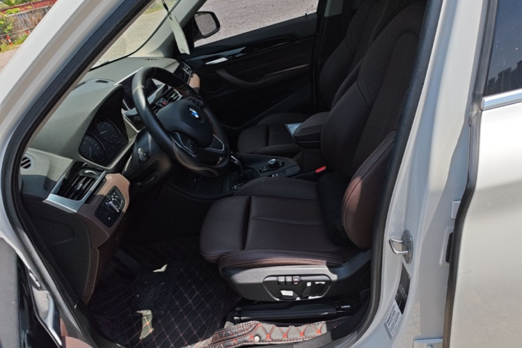 BMW X1 2020 car image #17