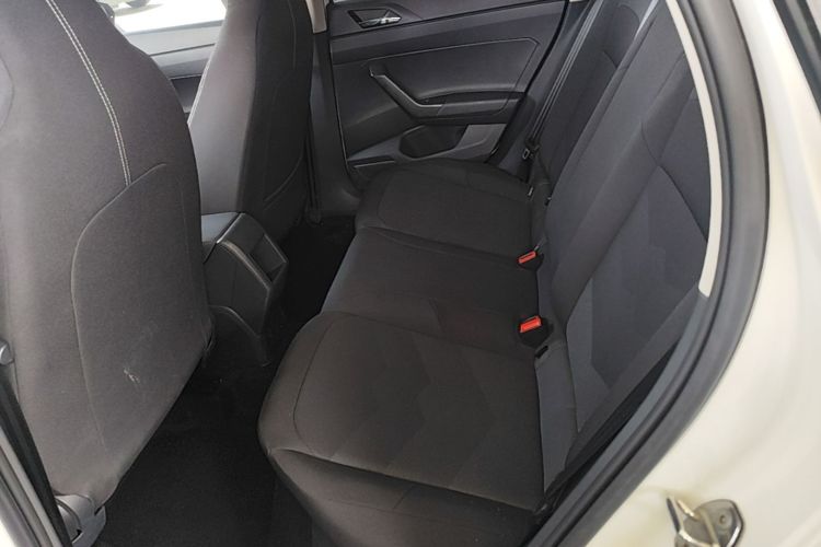 Volkswagen Polo 2021 car image #17