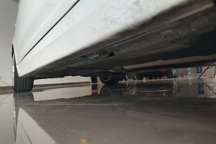 BMW 3 Series 2018 صورة سيارة #26