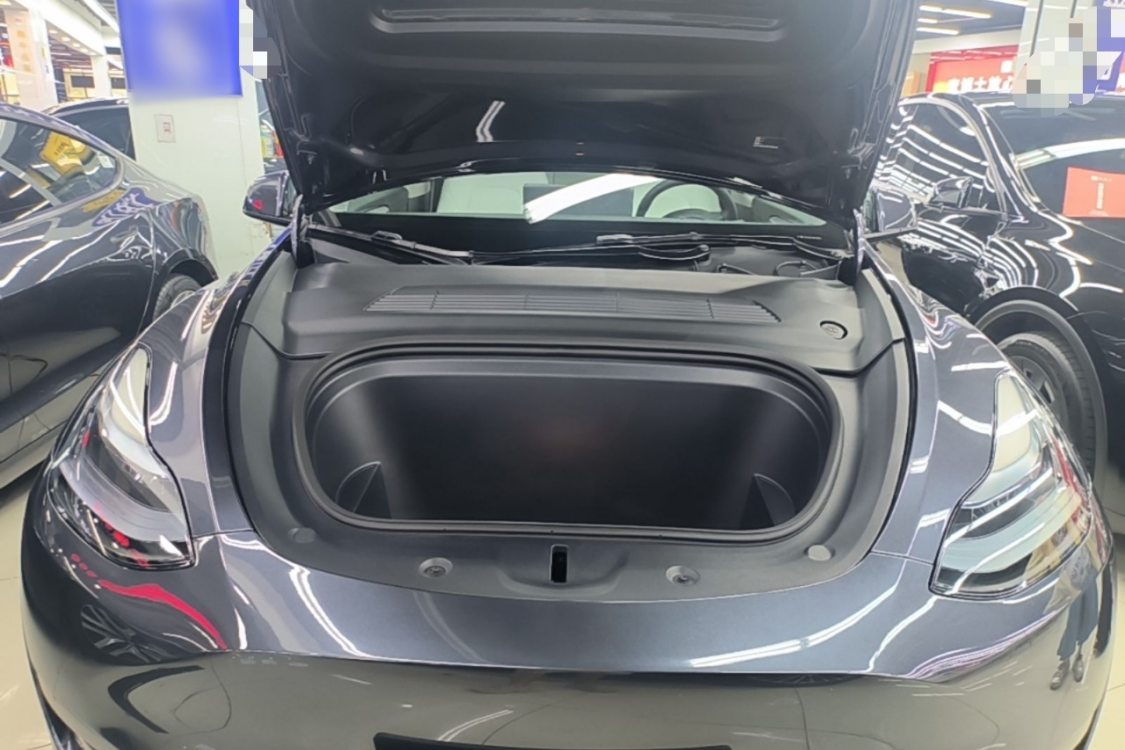 Tesla Model Y 2024 #11 Tesla Model Y 2024 car image #11