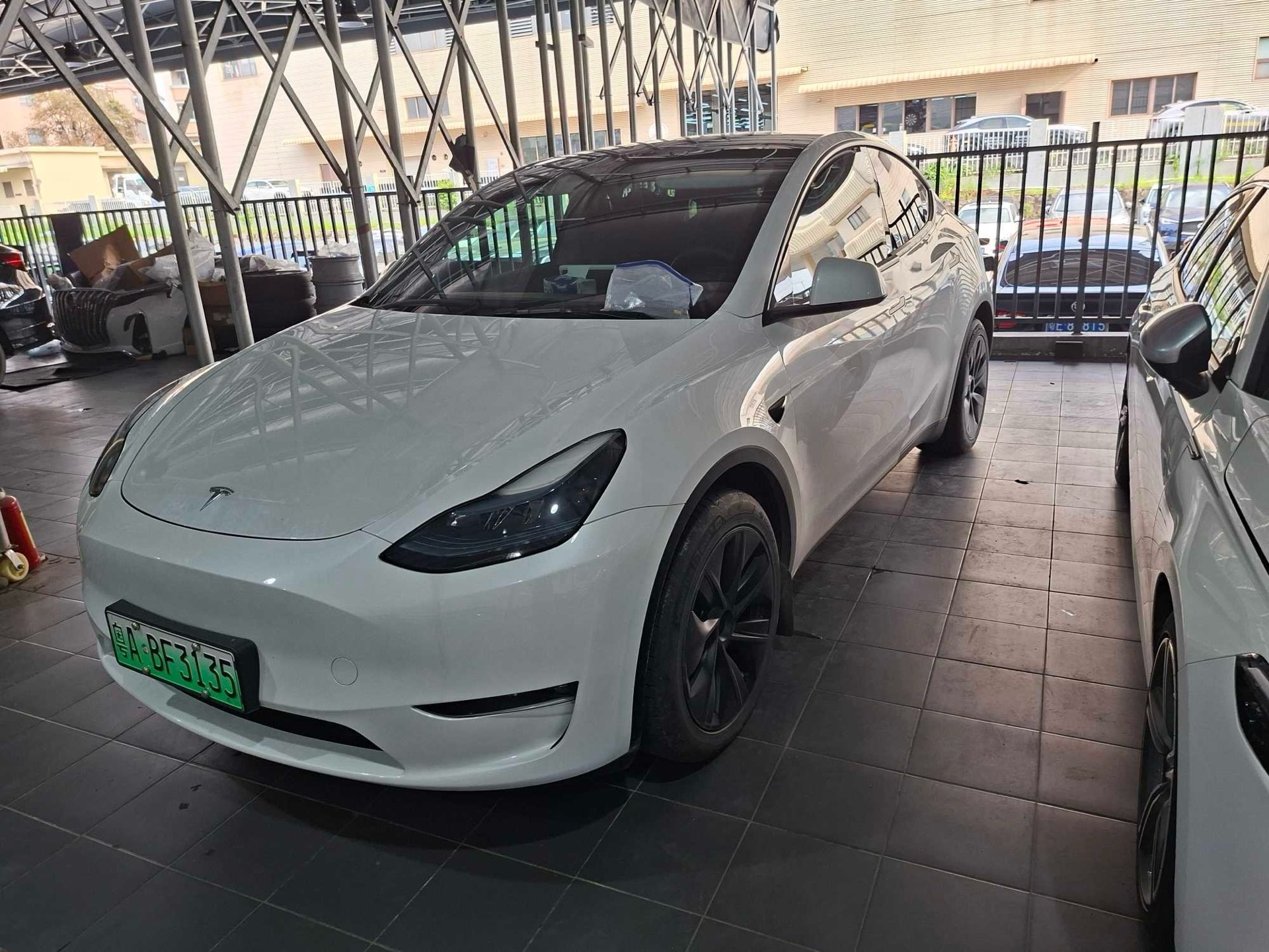 Tesla Model Y 2024 car image 