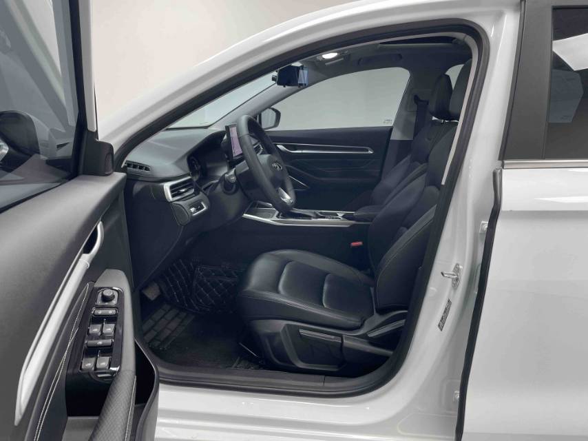 GEELY Emgrand 2024 car image #8