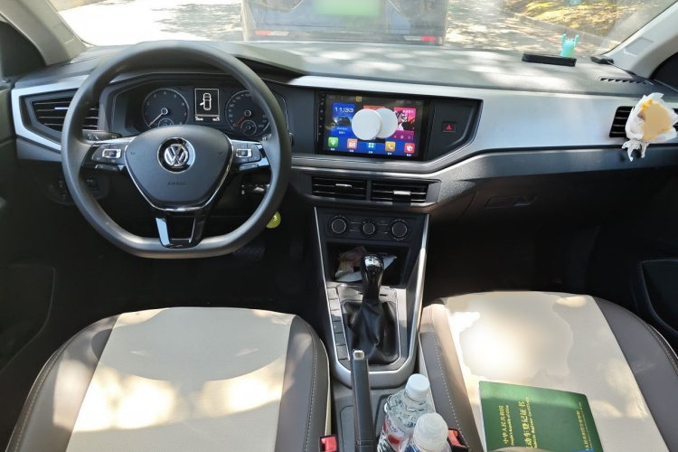 Volkswagen Polo 2019 car image #12