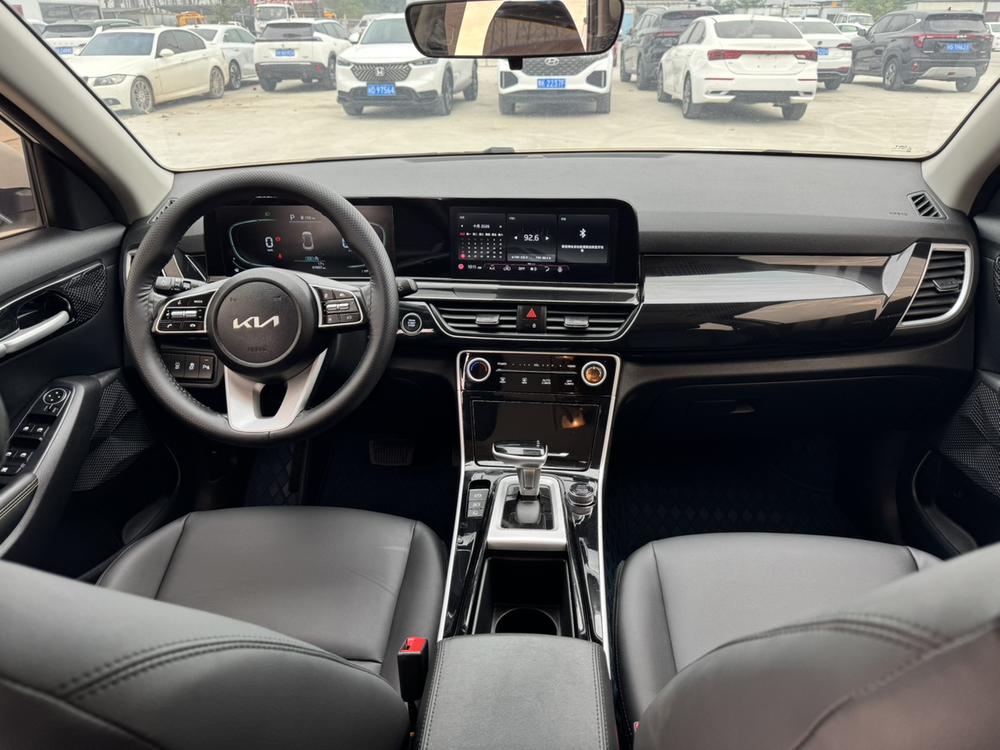 Kia Seltos 2024 immagine di auto #14