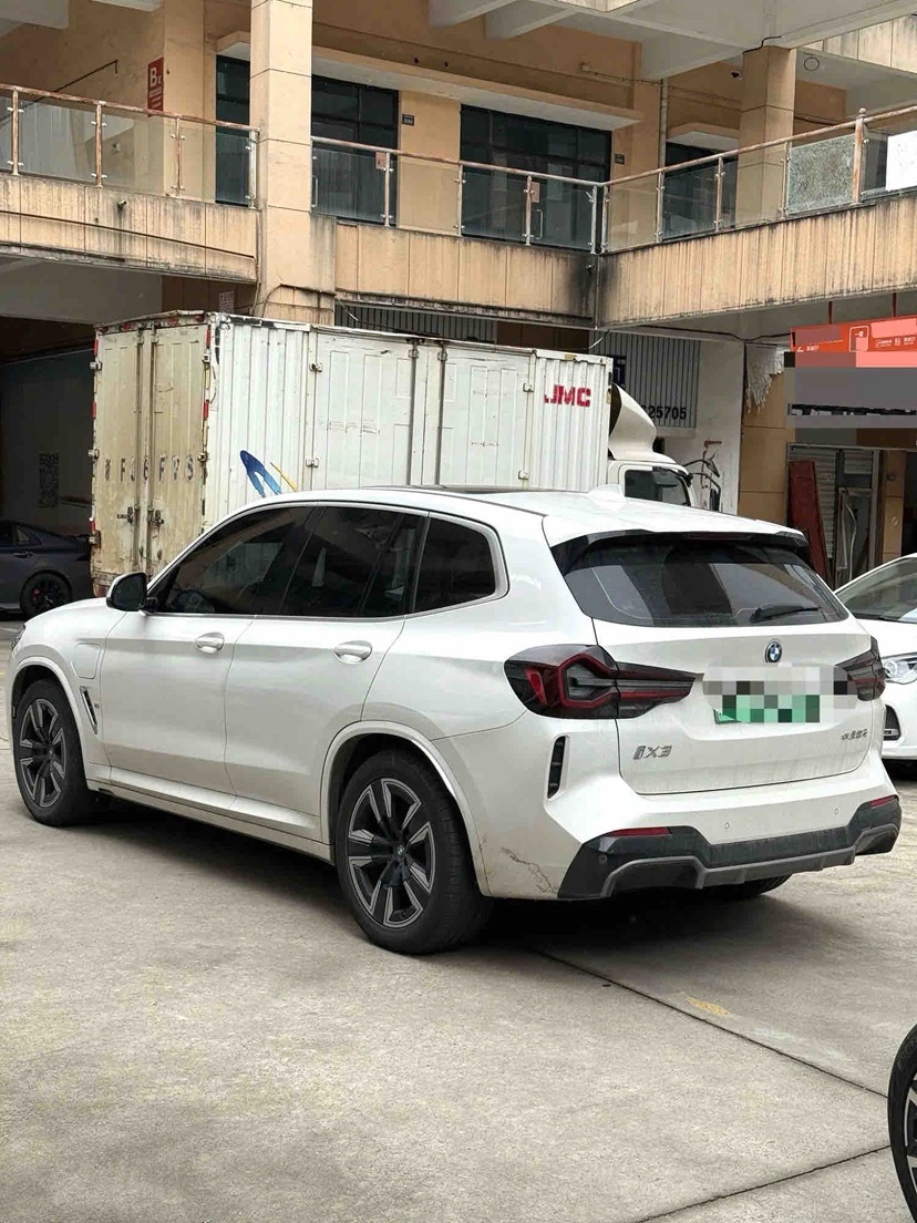 BMW iX3 2023 #8 BMW iX3 2023 immagine di auto #8