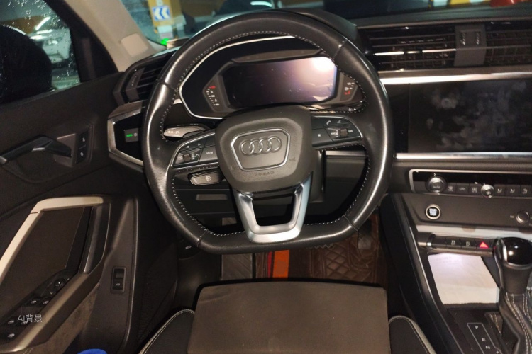 Audi Q3 2021 car image #12