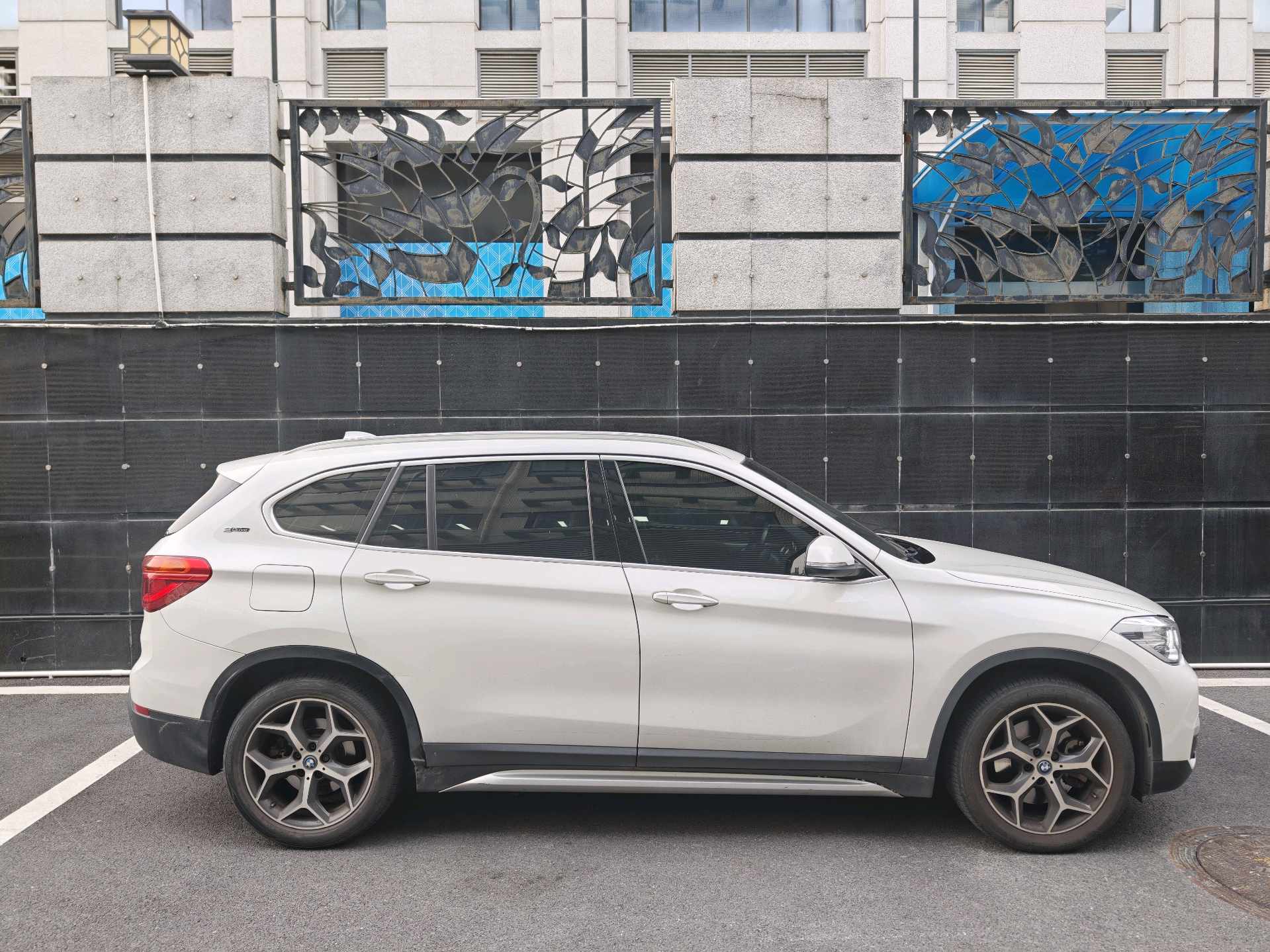 BMW X1 New Energy 2018 car image #7