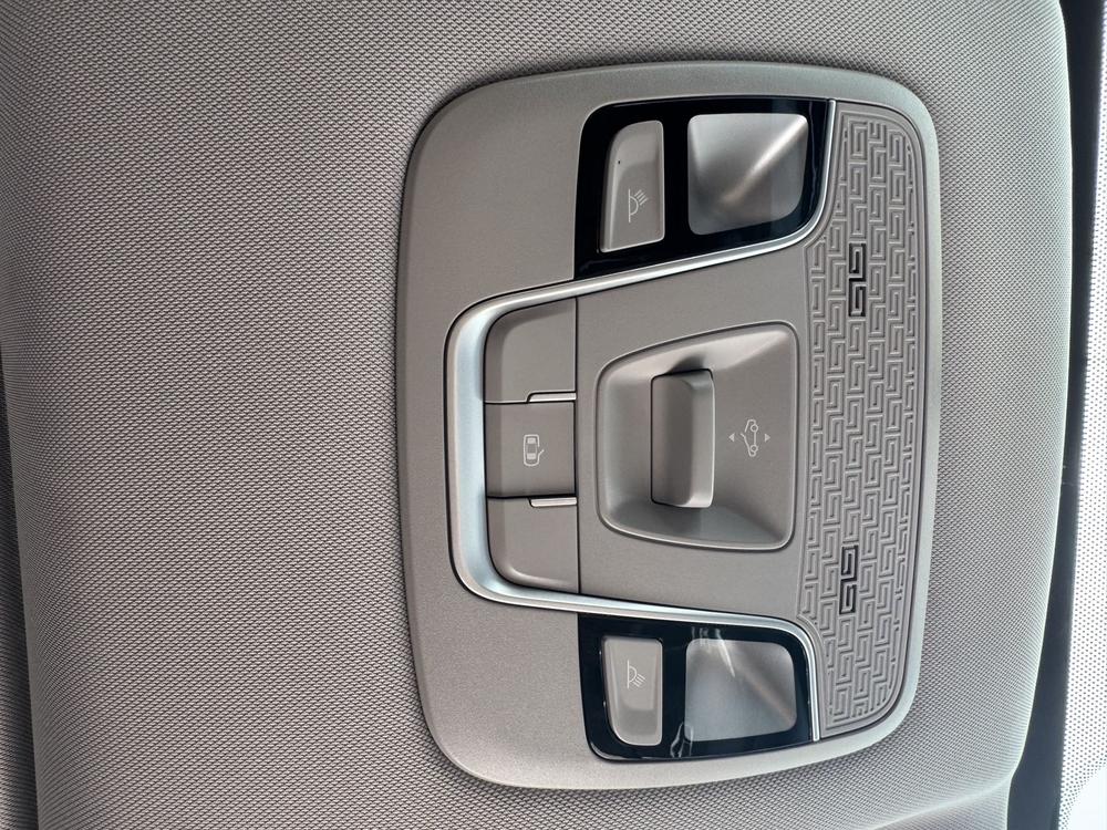 GEELY Vision X6 2024 car image #12