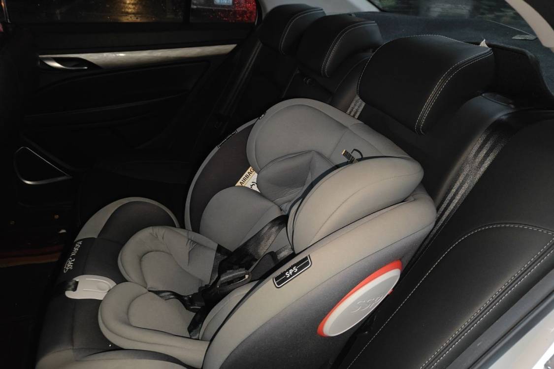 GEELY Emgrand 2019 #19 GEELY Emgrand 2019 car image #19