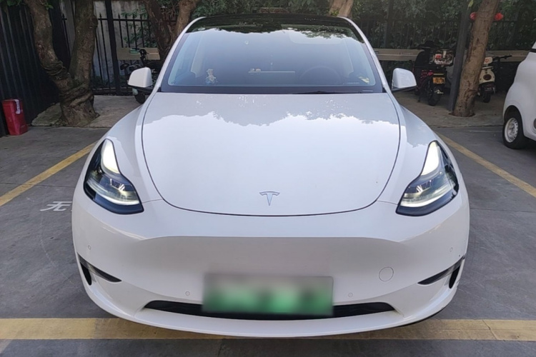 Tesla Model Y 2023 #3 Tesla Model Y 2023 immagine di auto #3