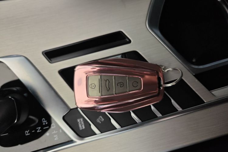 GEELY Coolray 2023 immagine di auto #14