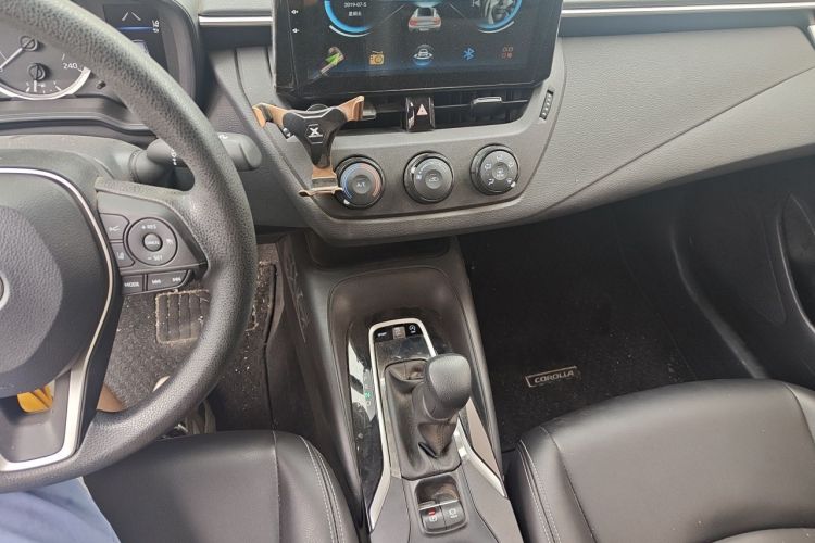 Toyota Corolla 2019 #14 Toyota Corolla 2019 car image #14
