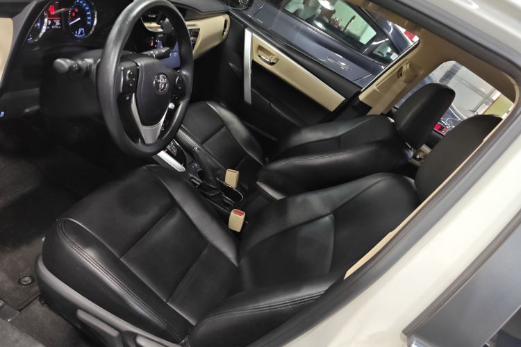 Toyota Corolla 2018 immagine di auto #15