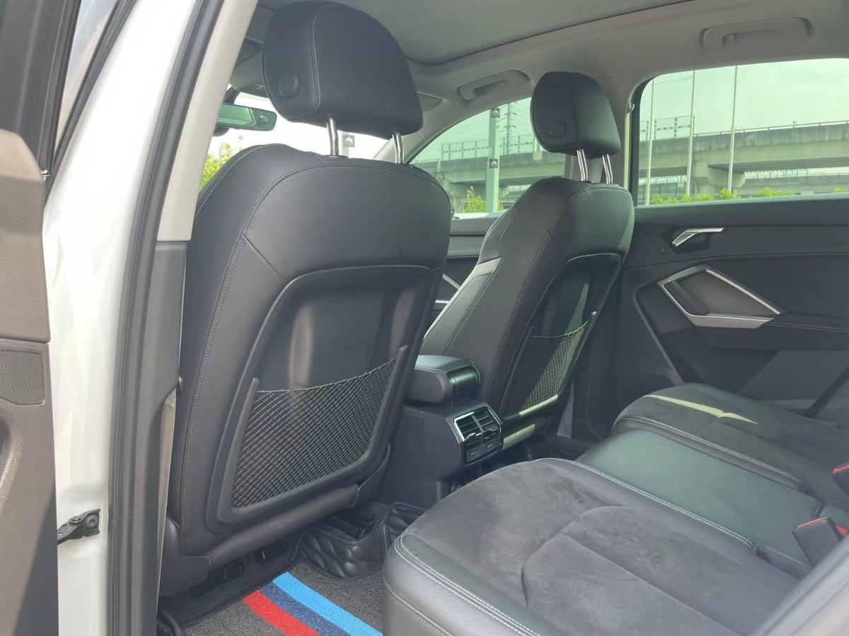 Audi Q3 2023 car image #6