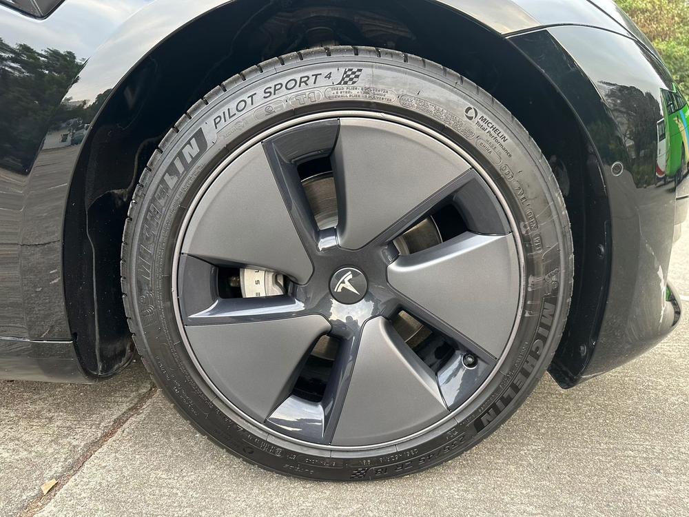 Tesla Model 3 2021 car image #5