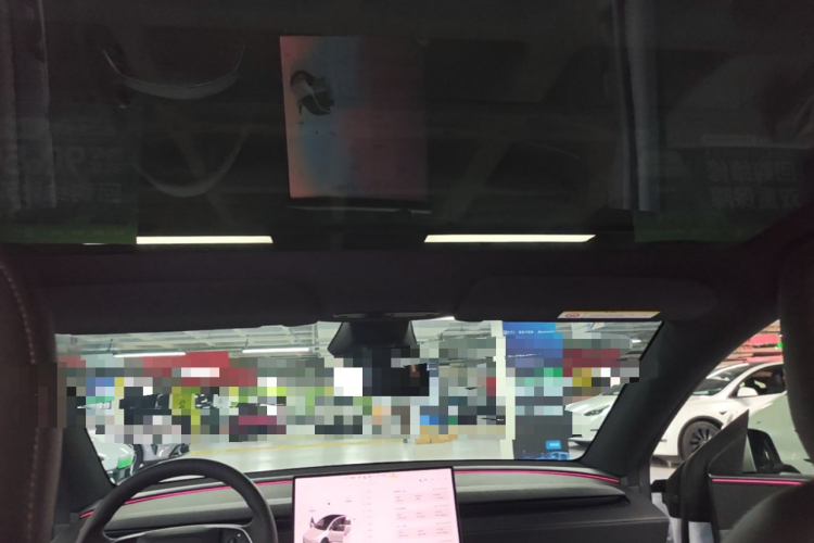 Tesla Model Y 2026 #18 Tesla Model Y 2026 car image #18