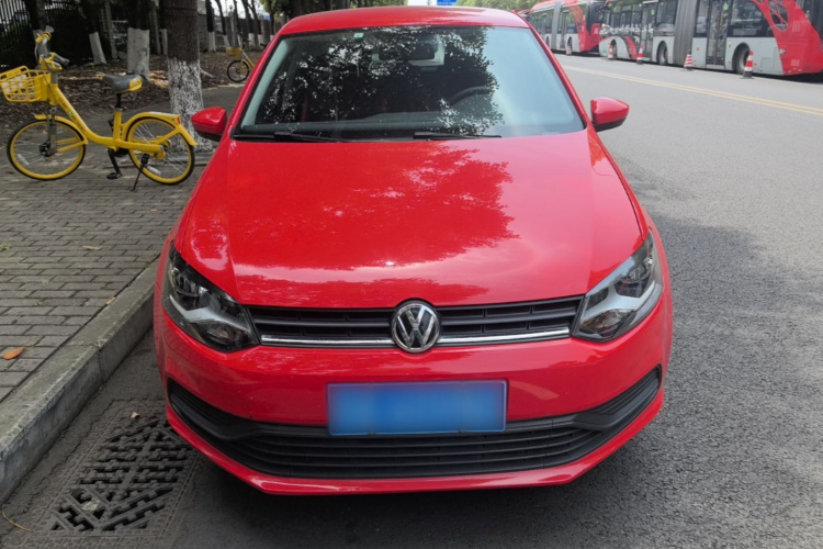 Volkswagen Polo 2018 car image #3