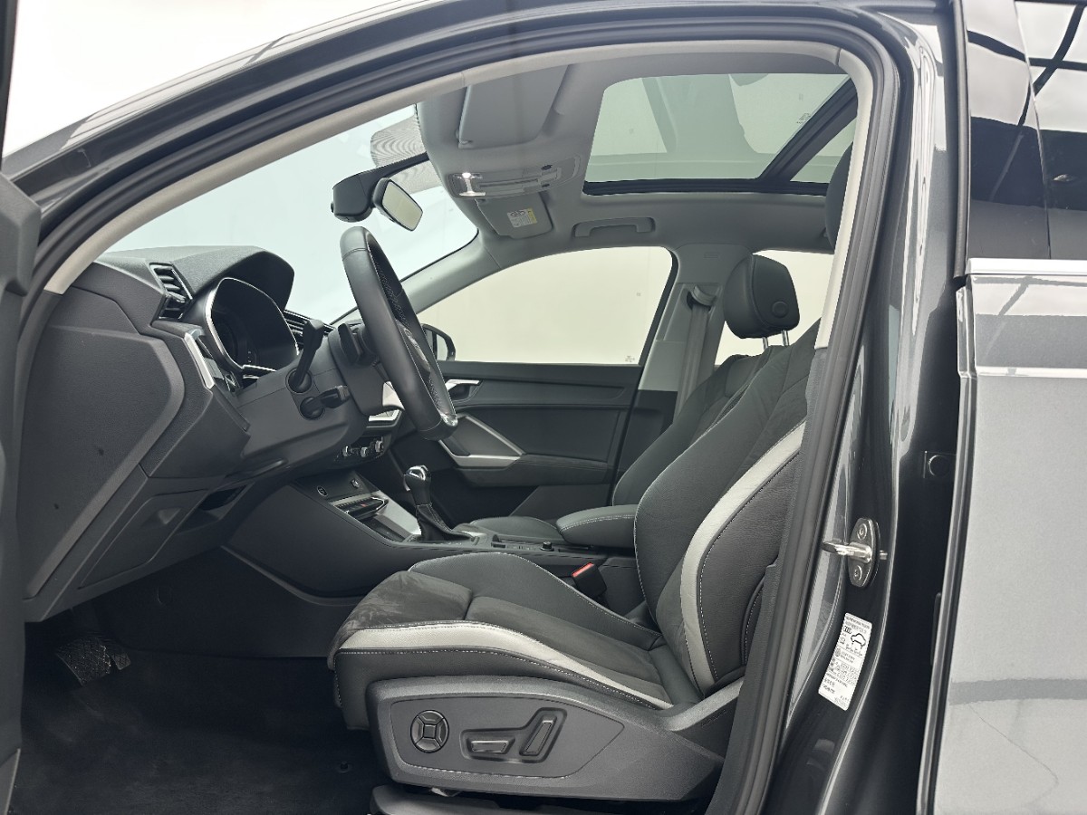 Audi Q3 2023 #5 Audi Q3 2023 car image #5
