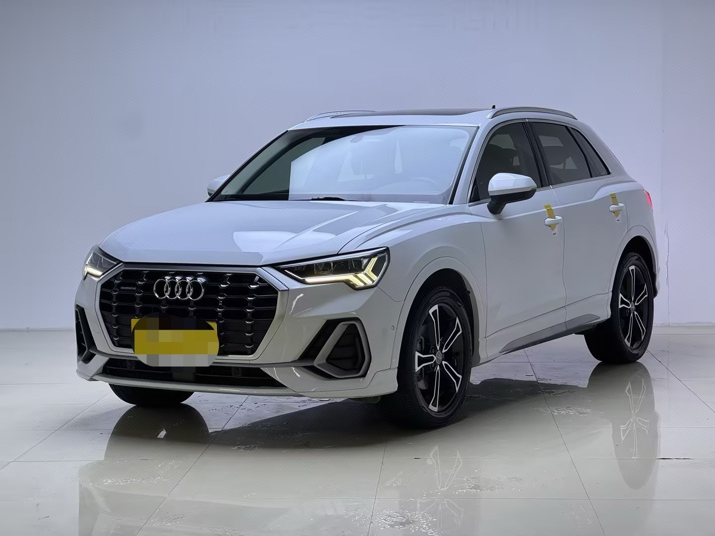 Audi Q3 2021 Audi Q3 2021 car image