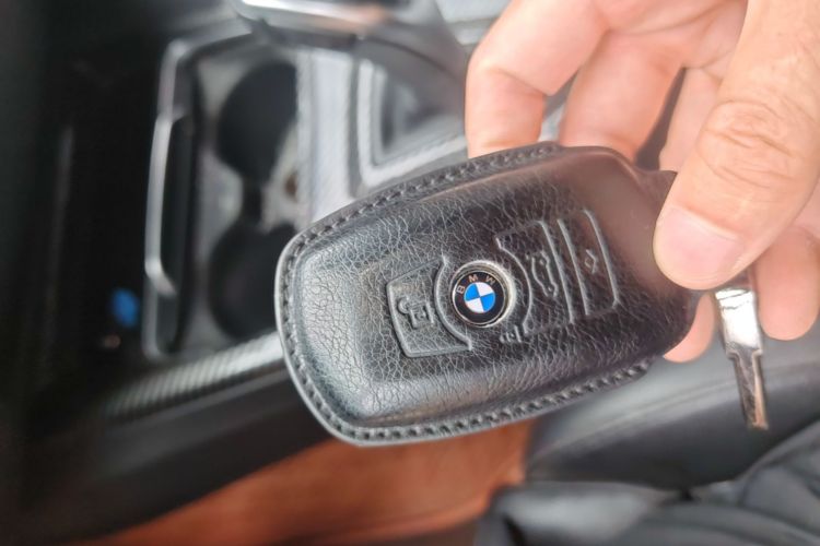 BMW 3 Series 2017 #9 BMW 3 Series 2017 car image #9