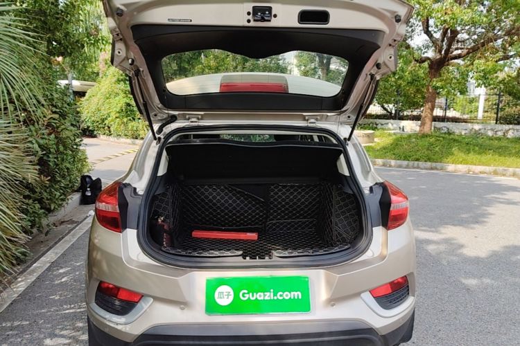 GEELY Emgrand GS 2018 car image #19