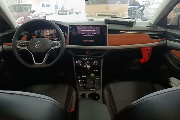 Volkswagen Bora 2026 car image #10