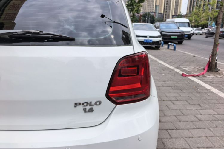 Volkswagen Polo 2015 #8 Volkswagen Polo 2015 car image #8