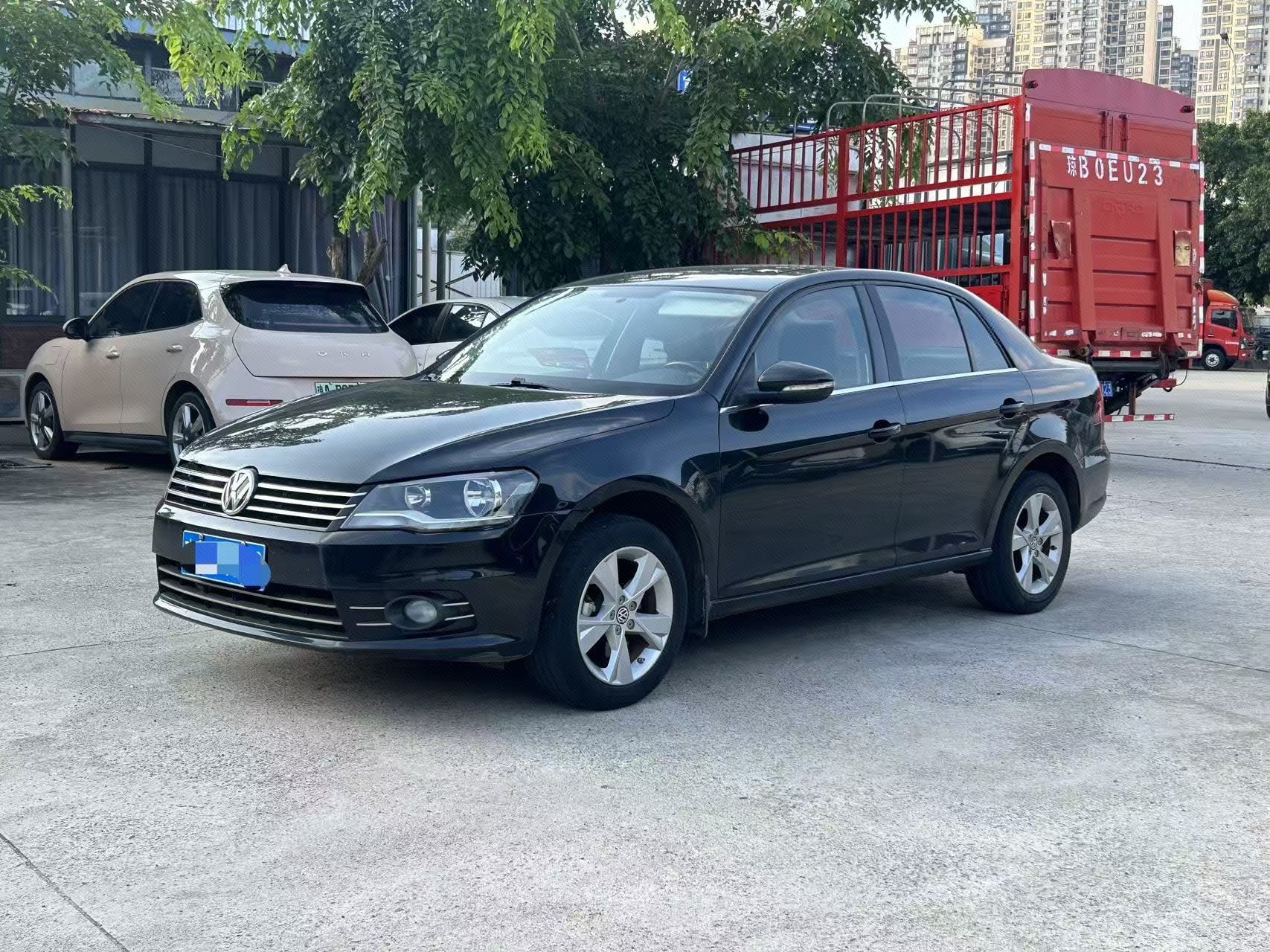 Volkswagen Bora 2015 car image 