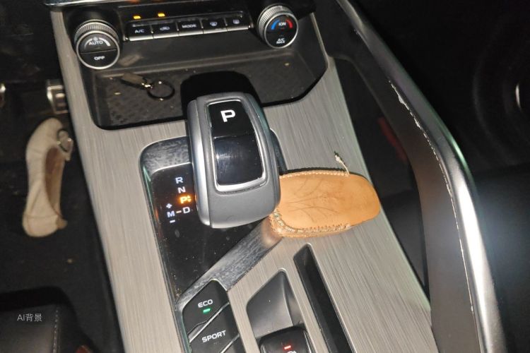 GEELY Coolray 2020 #16 GEELY Coolray 2020 car image #16