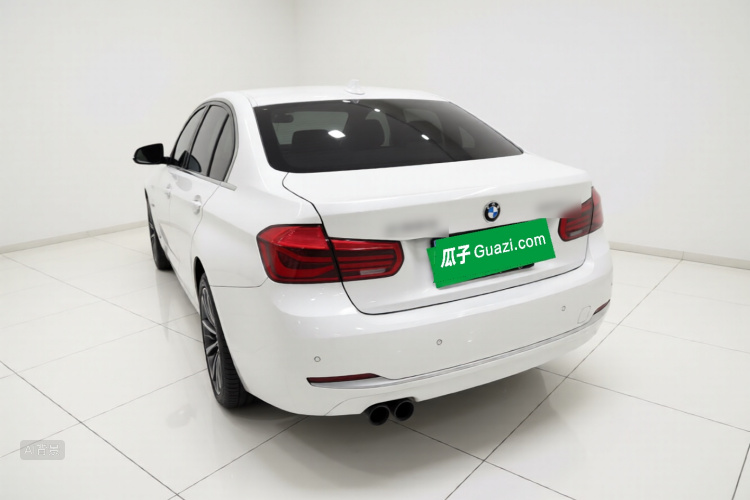 BMW 3 Series 2019 #5 BMW 3 Series 2019 car image #5