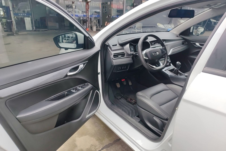 GEELY Emgrand 2021 #16 GEELY Emgrand 2021 car image #16