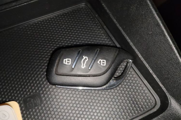 MG 5 2022 imagen de coche #14