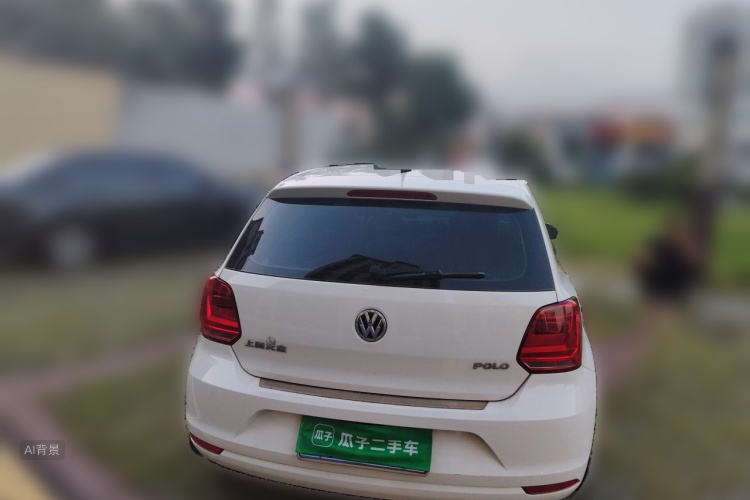Volkswagen Polo 2015 car image #6