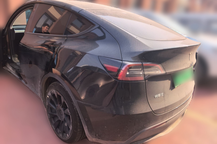 Tesla Model Y 2022 imagen de coche #5