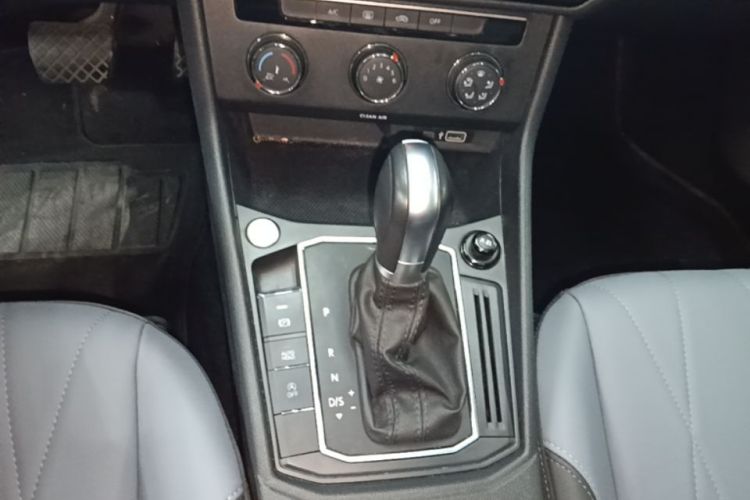 Volkswagen Lavida 2022 car image #14
