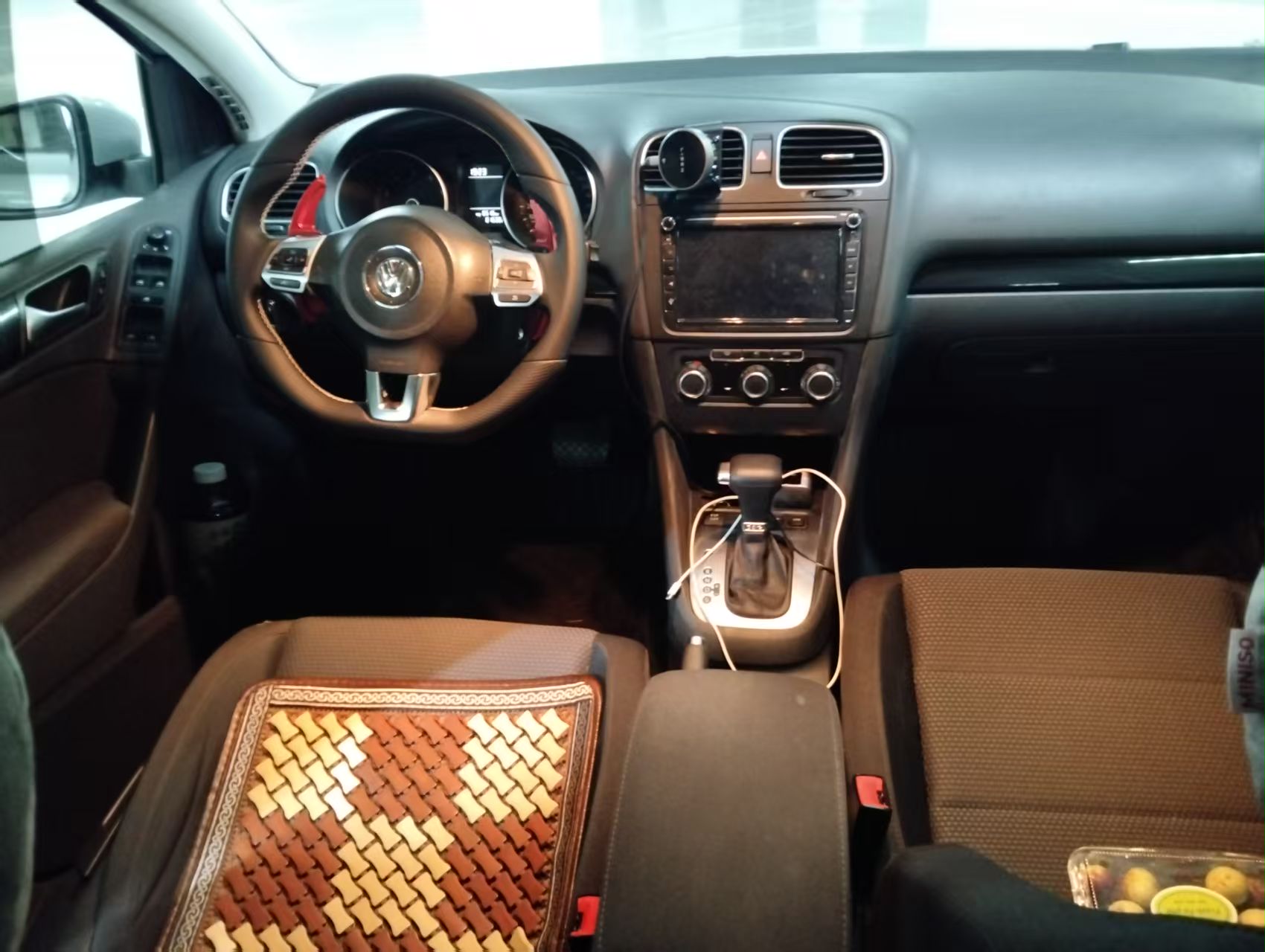 Volkswagen Golf 2010 immagine di auto #3