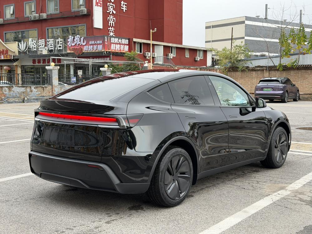 Tesla Model Y 2026 #6 Tesla Model Y 2026 imagen de coche #6