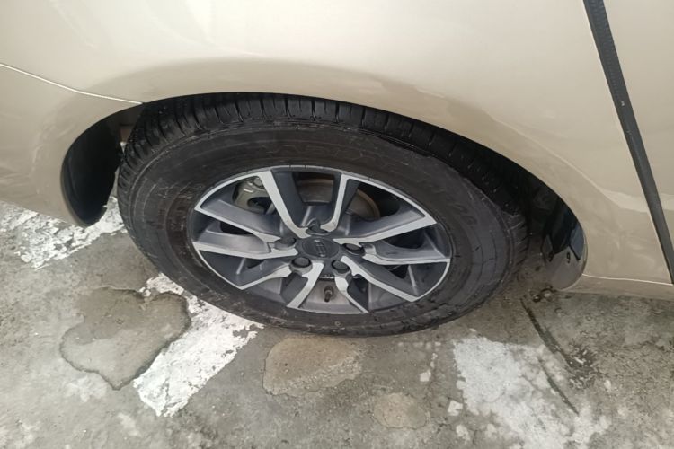 GEELY Emgrand 2019 #10 GEELY Emgrand 2019 car image #10