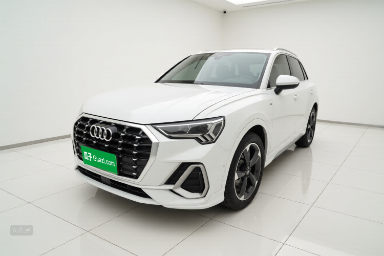 Audi Q3 2021 immagine di auto #2