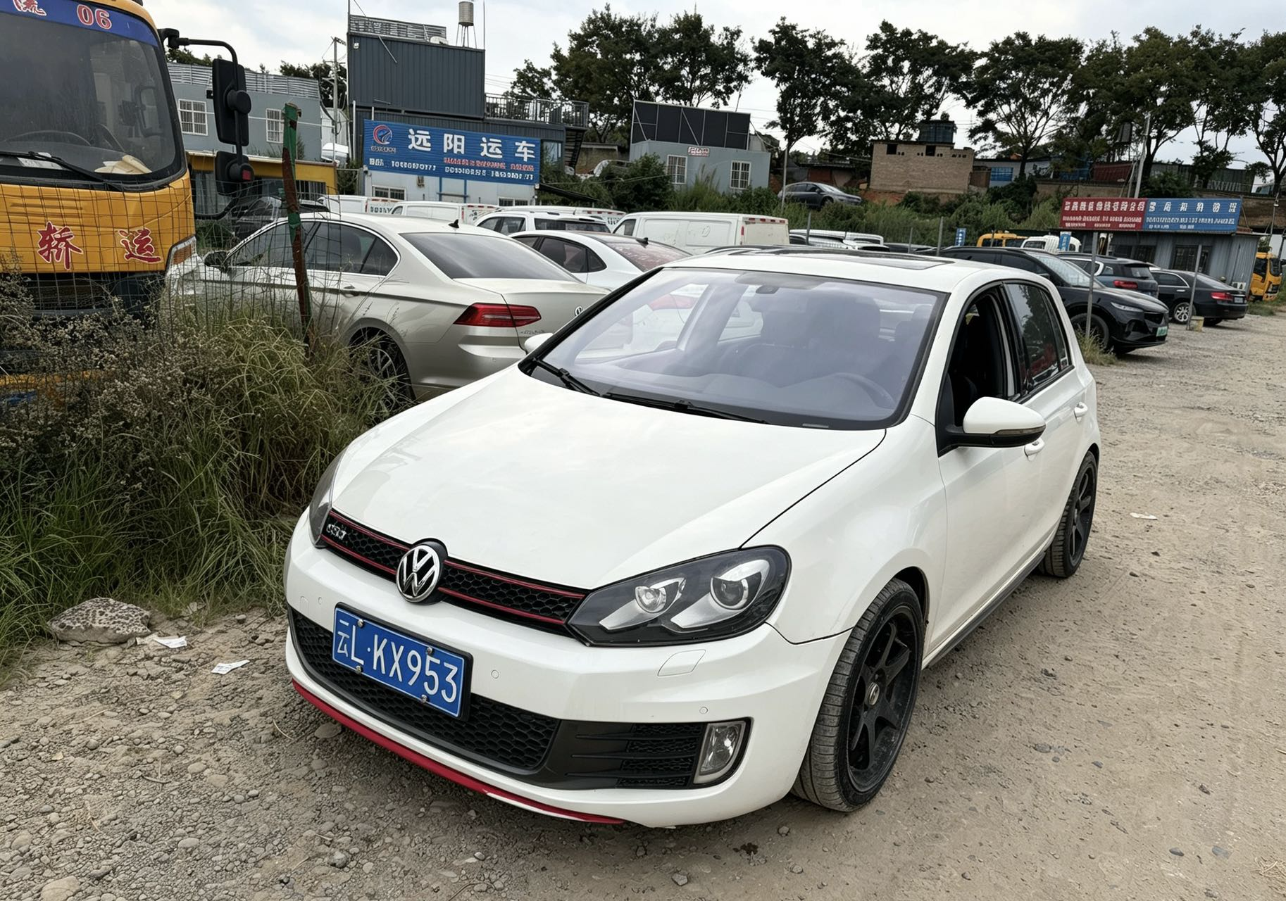 Volkswagen GolfGTI 2012 Volkswagen GolfGTI 2012 car image