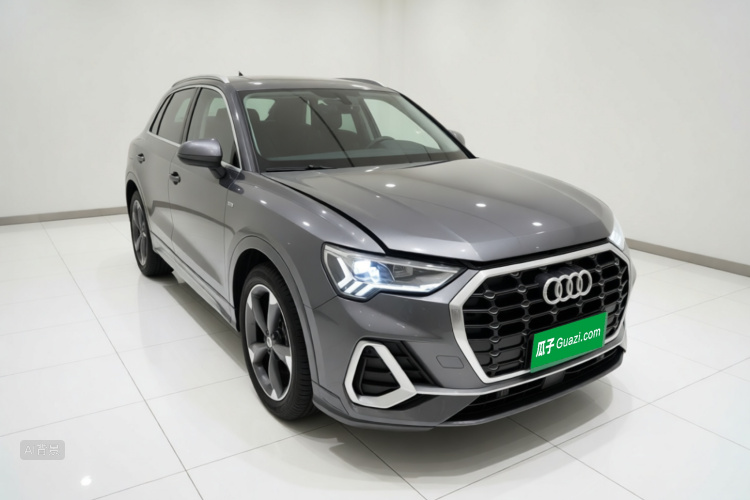 Audi Q3 2020 car image #4
