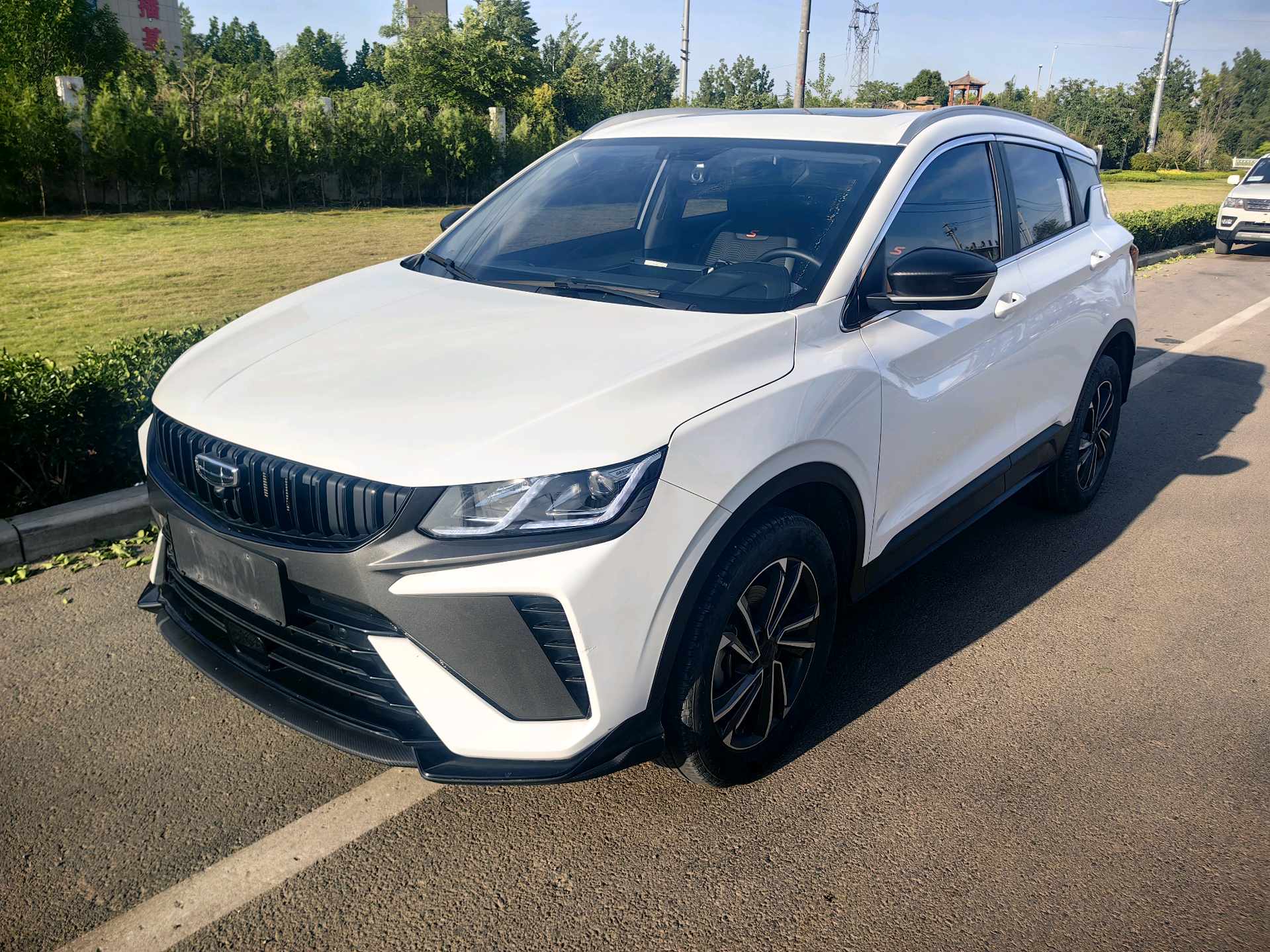 GEELY Coolray 2023 car image 