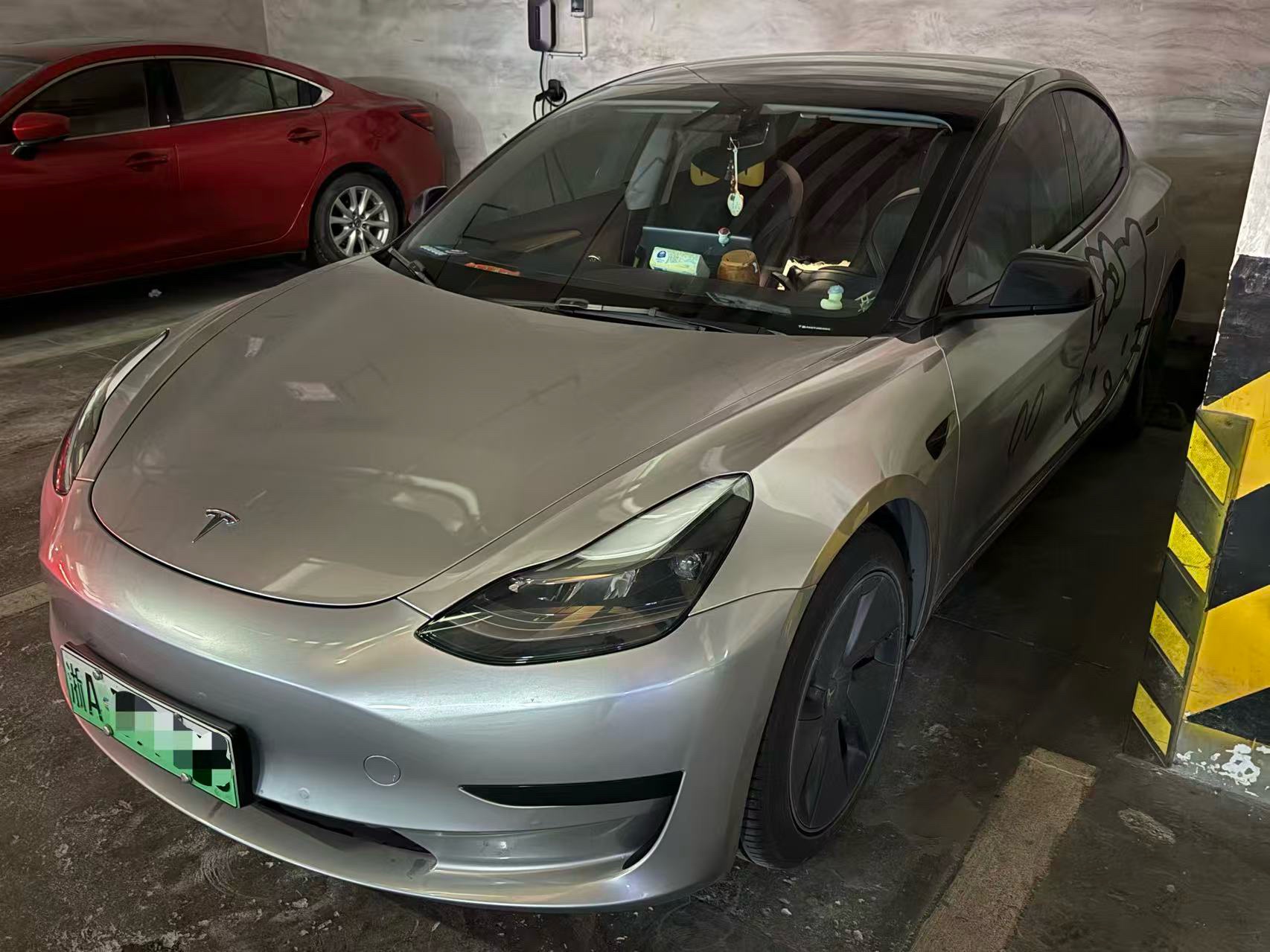 Tesla Model 3 2021 car image 