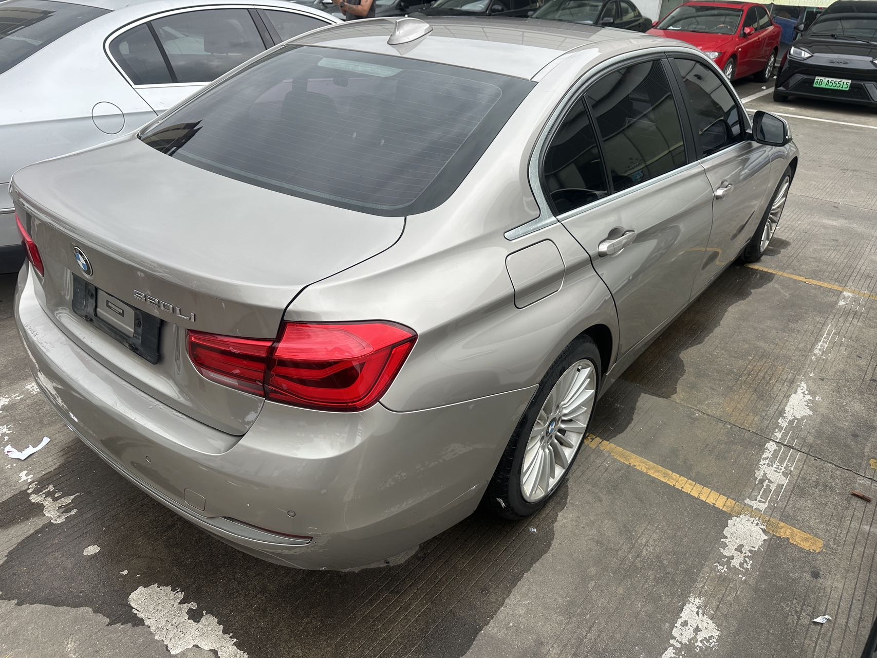 BMW 3 Series 2018 car image #8