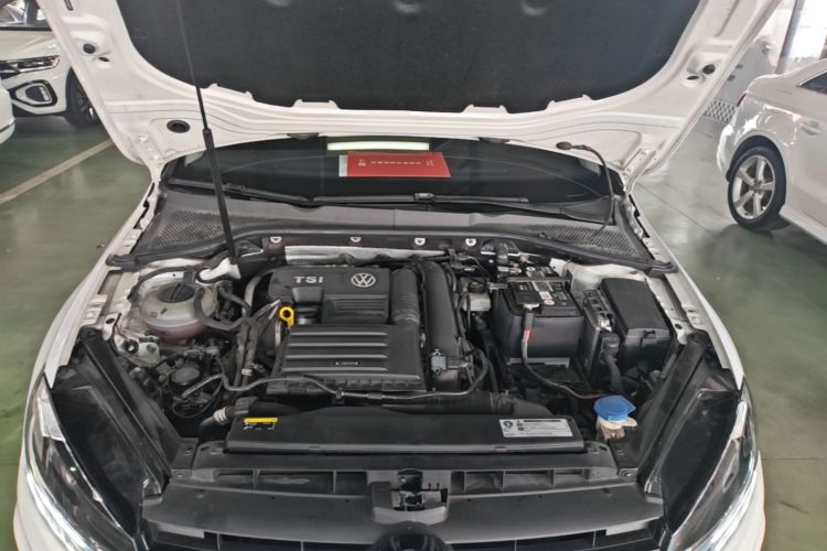Volkswagen Golf 2019 #20 Volkswagen Golf 2019 car image #20