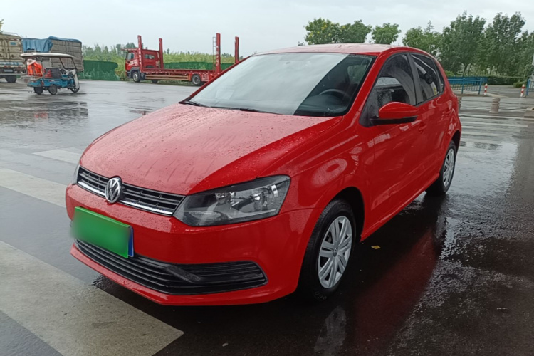 Volkswagen Polo 2018 car image #2